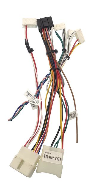 Установочный комплект для дисплеев MFB типа в Lexus LX470, Toyota Land Cruiser 100 98 - 02 (AZ/FM) 7