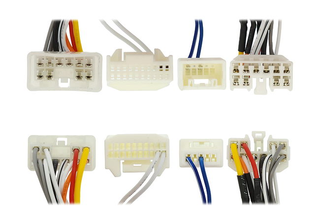 Установочный комплект для дисплеев MFB типа в Toyota Crown Majesta 2003 - 2008 (серебристый) 11