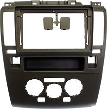 Рамка для установки в Nissan Tiida 2004 - 2012 MFB дисплея (правый руль) для авто с климат контролем